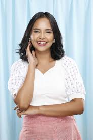 Divide your hair in equal section and start twisting from your temple towards the nape of your neck. Layered Short Hair 25 Ideas For Pinays All Things Hair Ph