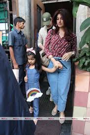 Dimple kapadia is an indian film actress. Twinkle Khanna On A Lunch Date With Family