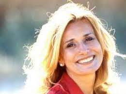 Nata ad asti, alessandra appiano collaborava con diverse testate giornalistiche, e spesso partecipava come ospite opinionista. E Morta Alessandra Appiano La Scrittrice E Conduttrice Aveva 59 Anni Gli Inquirenti Gesto Volontario Corriere It