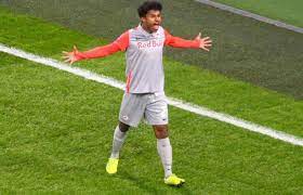 Karim adeyemi (2018) adeyemi, dessen vater nigerianer und dessen mutter rumänin ist, 1 begann seine karriere beim münchner stadtteilverein tsv forstenried 2 und wechselte im alter von acht jahren zum fc bayern münchen. Karim Adeyemi In Line To Earn His First Germany Call Up