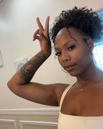 Essence Brown (@essenceeuniece_) • Instagram photos and videos