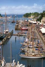 Le Guide Thematique Petit Fute Vacances Avec Ou Sans Son Animal Bretagne Bretagne Douarnenez Bretagne Finistere