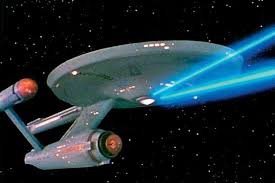 Drei iyaaraner sind zu gast an bord der enterprise und machen der besatzung das leben schwer. Der Weltraum Unendliche Weiten Oder 40 Jahre Raumschiff Enterprise In Deutschland