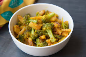 Broccoli And Aloo Poriyal Recipe By Archana S Kitchen