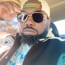 CoreyHolcomb WILL NOT BE PERFORMING ON ANY 'WE OUTSIDE' TOUR DATES!!  #5150nation #5150show