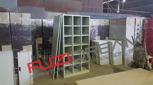 Ya, jadi secara harafiah artinya bahwa besi siku sendiri berarti logam yang berbentuk dua garis tegak lurus (sudut 90 derajat). Almari Pejabat Rak Kabinet File Pejabat Pembekal Perabot Pejabat