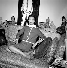 Gloria vanderbilt established her eponymous denim brand in 1976, creating the designer jean you can now shop gloria vanderbilt on macys.com. When Gloria Vanderbilt Reviewed Harriet The Spy The New York Times