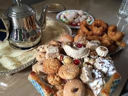 Moslims vieren hiermee het eind van de maand ramadan waarin ze overdag niet mochten eten. Eid Mubarek Ali Salhi S Blog