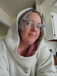 Search Sewing Reviews for Patterns, Sewing Machines, Sergers, Notions etc  at PatternReview.com