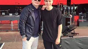 Dietrich grönemeyer ist arzt und wissenschaftler. Herbert Gronemeyer Felix Jaehn Umstrittener Em Song Gala De