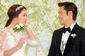 She portrayed seo jeong in, jung kyung ho's partner. Lee Byung Hun And Lee Min Jung Have Their Baby Shower In The U S