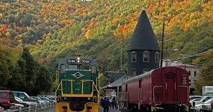 Train At Jim Thorpe Jim Thorpe Pennsylvania Mountains Travel Usa