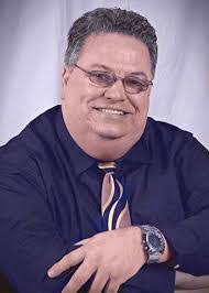 Kenneth Hoffpauir's Instagram, Twitter & Facebook