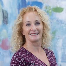 Melanie Rooney's Instagram, Twitter & Facebook