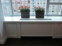 Tanto es así que hay quien es capaz de improvisar una tumbona nada más y nada menos que en el poyete de la ventana de un tercer piso. Pollete De La Ventana Novocom Top