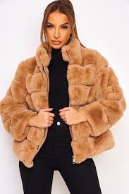 Check spelling or type a new query. Manteau Cintre Camel En Fausse Fourrure Brentiny Paris