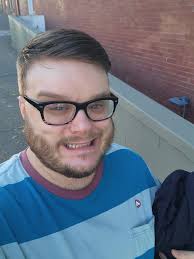 Professional Musician Shares Experience and Receives Welcome