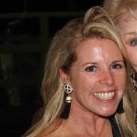 Kimberley Meek's Instagram, Twitter & Facebook