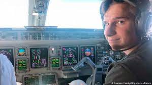 Who is oliver daemen , 18 year old dutch student? 7xxm Fy9lu1axm