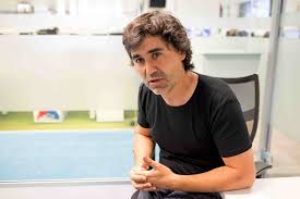 Pedro jorge simon (caxias do sul, 31 de janeiro de 1930) é um advogado, professor universitário e político brasileiro.governou o rio grande do sul de 1987 a 1990.também foi senador pelo estado de 1979 a 1987 e de 1991 a 2015 e ministro da agricultura do brasil de 1985 a 1986. Pedro Simon Lo Que Mas Me Exijo Como Periodista Es Irme A La Cama