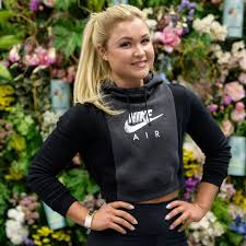 Denn sophia hat einen neuen mann an ihrer seite. Sophia Thiel Dieser Neue Look Uberrascht Gala De