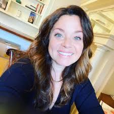 Motivation Monday: These are my “little” sisters. They are smart, funny,  gorgeous and awesome mammas. They're both also entrepreneurs. I'm so proud  of their hard work and how they have adapted to