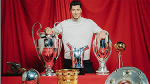 Lewandowski was in a league of his own in 2019/20 , finishing the season as top. Ballon D Or The Ballon D Or That Was Robbed From Lewandowski Marca