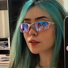 Stream Lara Miranda music