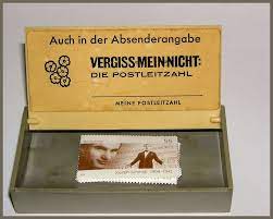 Die postleitzahl definiert den leitweg einer sendung auf ihrer reise zum bestimmungsort. Vergissmeinnicht Die Postleitzahl Foto Bild Quatsch Fun Und Ratselecke Ratselecke Spezial Bilder Auf Fotocommunity