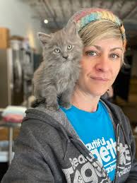 2 little prawns enjoying the sunshine 🌞 #petsnotbets💕