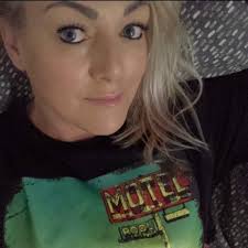 What are some recommendations for wood floor polishing?