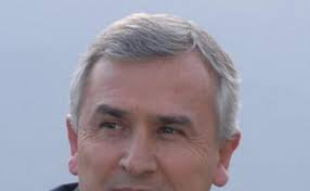 Las exageraciones: perturbación de las dirigencias