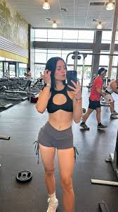 zaváli on X: Im here , lets chat 🤤🤪 t.coMAMtl28SgX  t.coeG7kTmY52n  X