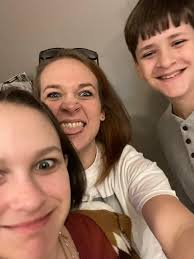 Kayla Marr (@kaymarr18)