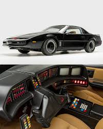These 8 Sci Fi Movie Cars Make Us Want To Believe Batmobiles And Light Cycles Are Real Cars Movie Tv Cars Super Cars