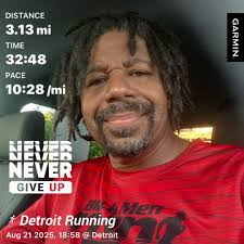 I think the sign translates to “hang