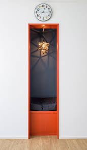 2階のフリースペースに設けたヌック ヌックとは隠れ家のような居心地のいいスペースのこと こもって本を読んだり 落ち着いて過ごすことのできる空間になりました リビング インテリア カーテン 家 ガレージのある家