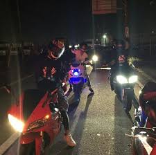 Anak racing drag bike 201m tembak lurus. Pin Oleh Di Tumblr Motor Jalanan Fotografi Gaya Anak Laki Laki