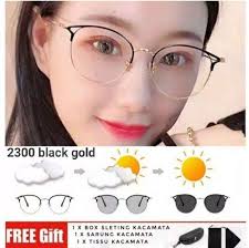 Kacamata bulat warna gold, kacamata bulat warna silver, kacamata bulat warna rose gold, kacamata bulat korea, kacamata warna rose gold saat ini kacamata bulat gold menjadi sebuah kebutuhan yang tidak terpisahkan didalam kehidupan wanita dan penggemar fashion pada umumnya. Jual Kacamata Anti Radiasi Photocromic Wanita 2300 Black Gold Murah Mei 2021 Blibli