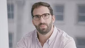 Albert Reisinger's Instagram, Twitter & Facebook