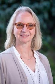 Kelly Coker's Instagram, Twitter & Facebook