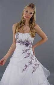 Fuchs schmitt produkte für damen | shoppe fashion, schuhe, taschen, designermode & mehr online | kostenloser versand & rückversand | zalando Brautkleid Modell Alina Asymmetrisches Oberteil Mit Stickerei Brautkleid Braut Kleider Hochzeit