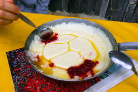 Wenig Zeit Grosser Hunger Muas Ist Das Perfekte Alm Gericht Denn Es Geht Schnell Und Ist Ergiebig Wir Ve Rezepte Osterreichische Rezepte Bayrische Rezepte