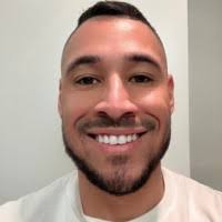 100+ perfiles de «Briley»