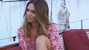 Η έλλη κοκκίνου παρουσιάζει το νέο της τραγούδι και video clip με τίτλο όλα λάθος. Ellh Kokkinoy Oi Akraies Sterhseis Sth Diatrofh Poy Celebrities Eidhseis