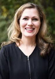 Julie Bernstein's Instagram, Twitter & Facebook