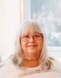 Leslie Burchett's Instagram, Twitter & Facebook