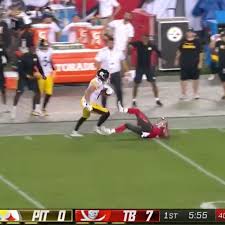 He was selected by the san francisco 49ers in the fourth round of the 2015 nfl draft. Steelers Te Vance Mcdonald Stiff Arms Buccaneers Defender Sports Illustrated