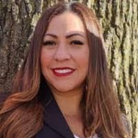 Yanely Fernandez's Instagram, Twitter & Facebook