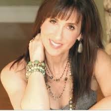 Kelli Swartz's Instagram, Twitter & Facebook